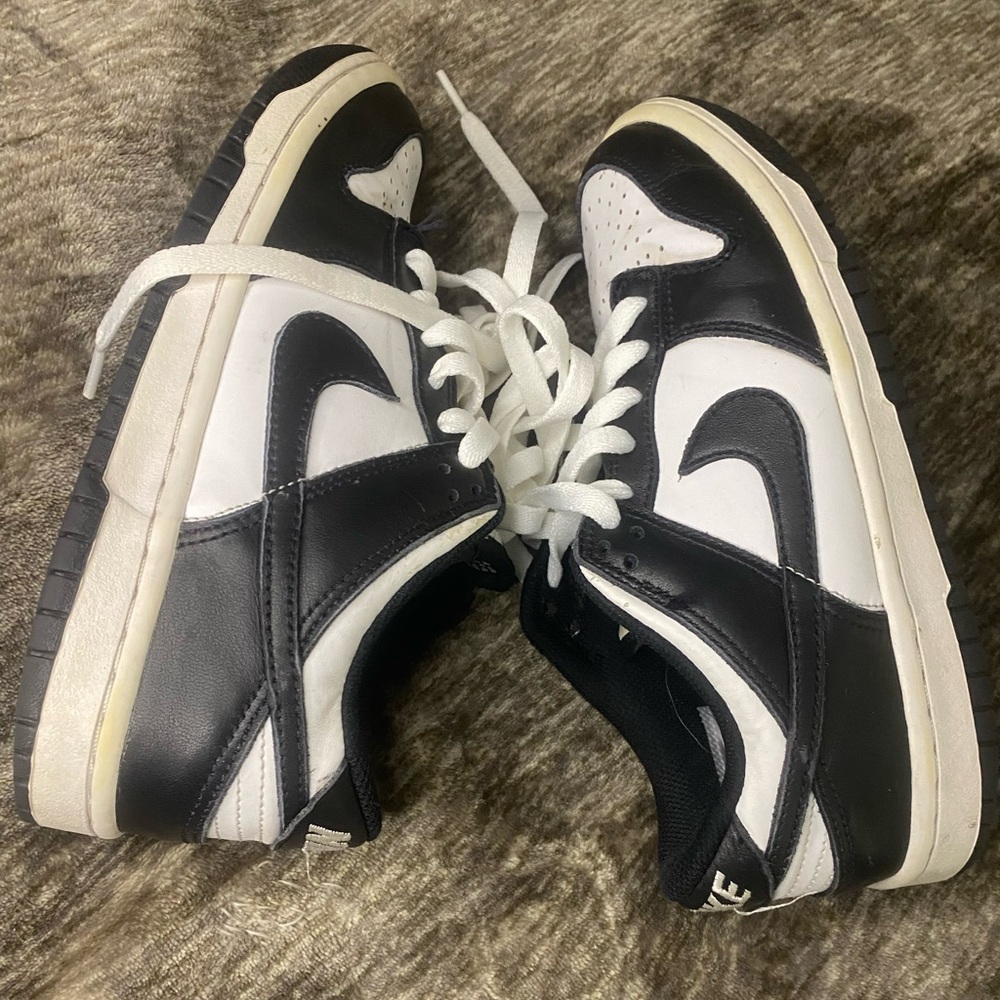 Nike Dunk Low Panda sneakers shoes  Size  5y boys.